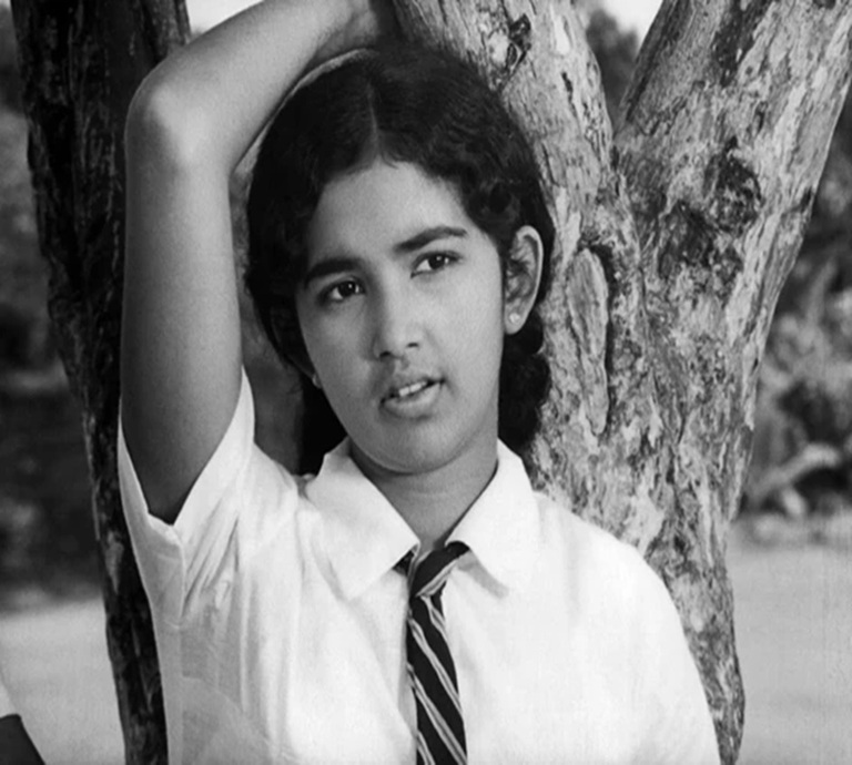 චතුරානි